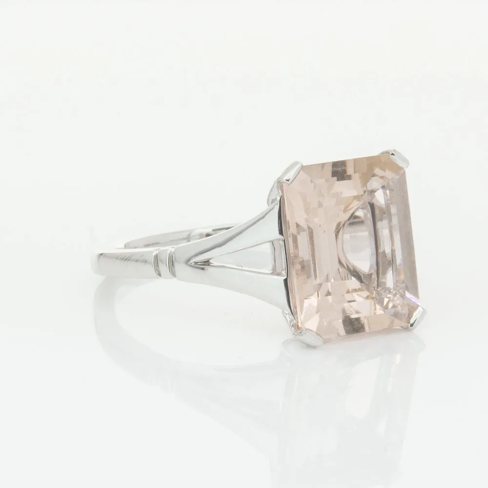 18ct White Gold 3.43ct Morganite Ring