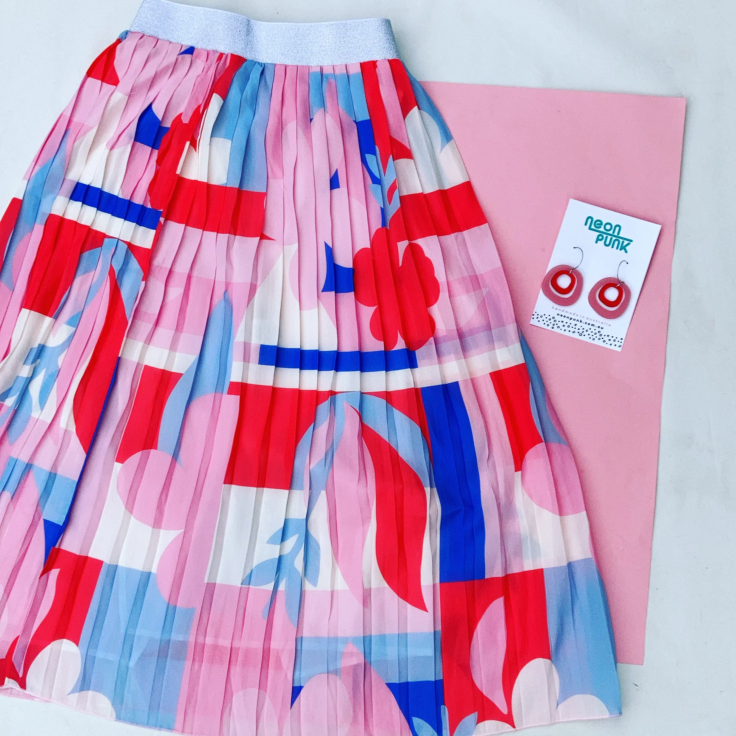 Infinity Pleated elastic waist skirt