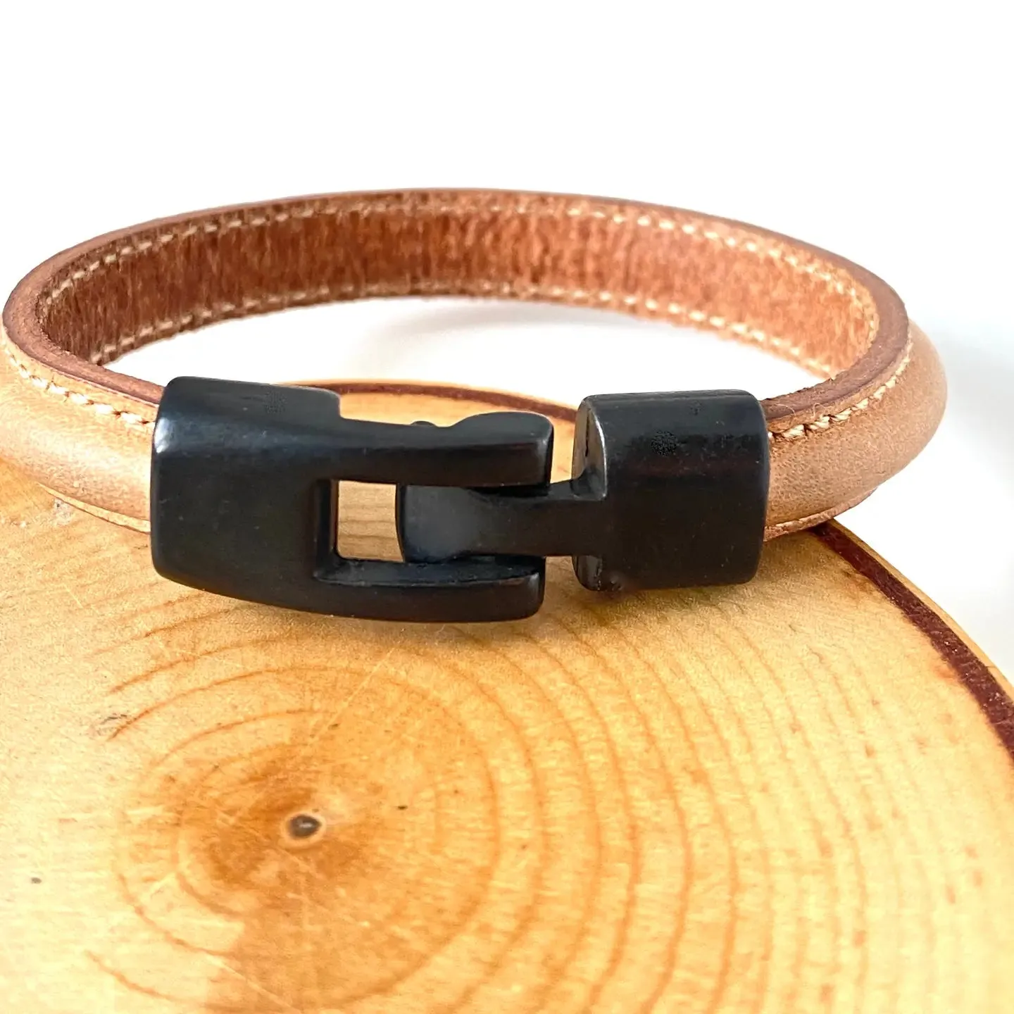 Neutral Bangle Bracelet - Tan/Black Toggle