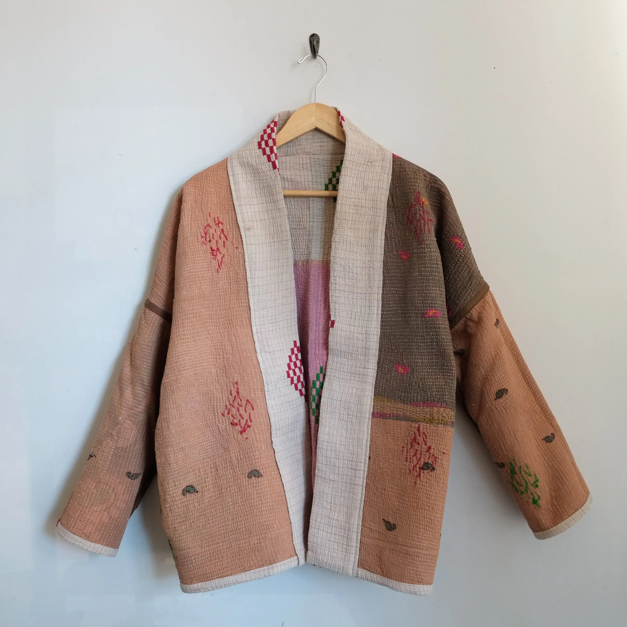 S Off White and Pink Anoushka Jacket LM152